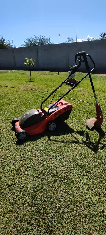 foto de Cortador de Grama Elétrico 1300W com coletor Tramontina – Alta Performance e Facilidade no Uso
