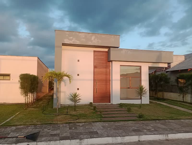 foto de Cortador de grama elétrico Trapp WM 350 de 1300W e cor verde/preto