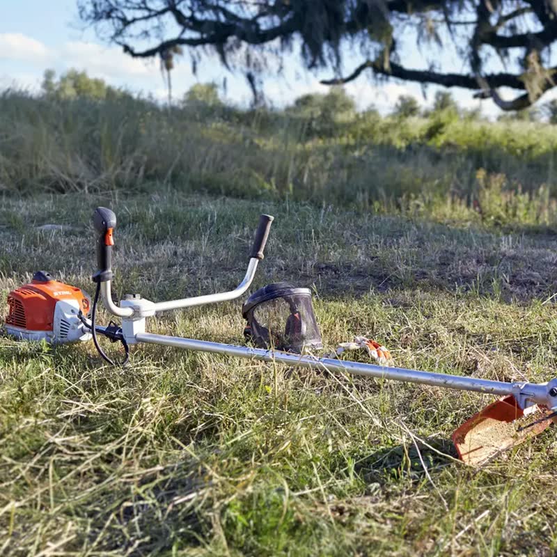 foto de Roçadeira Stihl FS 220