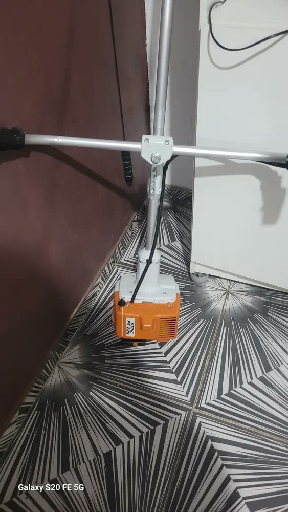 foto de Roçadeira Stihl FS 220