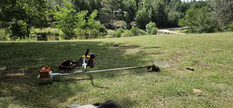 foto de Roçadeira Stihl FS 220