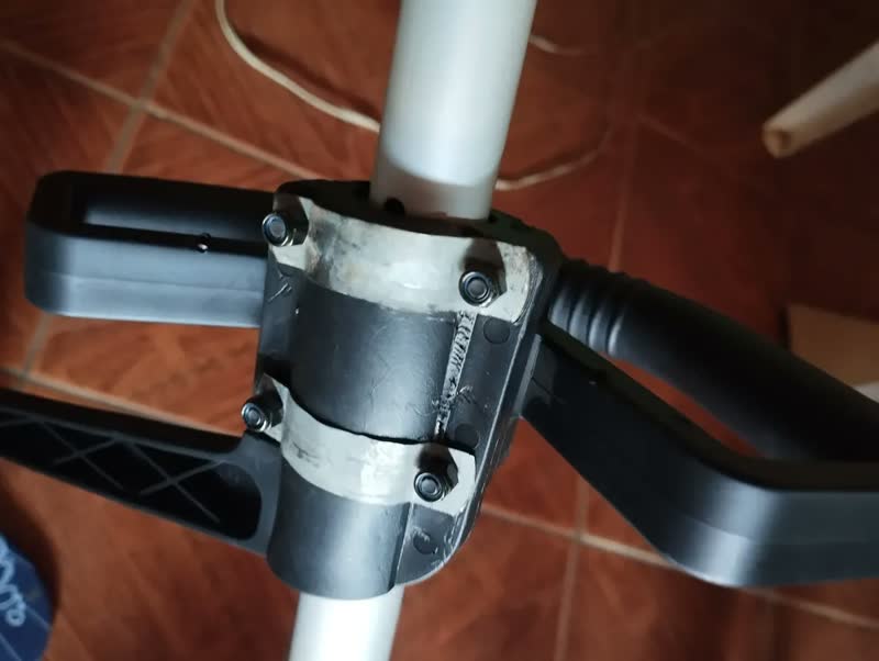 foto de Roçadeira Costal Gasolina 42,7CC 2 Tempos 1,7HP Garthen RC-4500