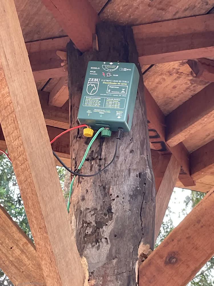 foto de Eletrificador de Cerca Elétrica Zebu PPCR 60 Hz 127V/220V