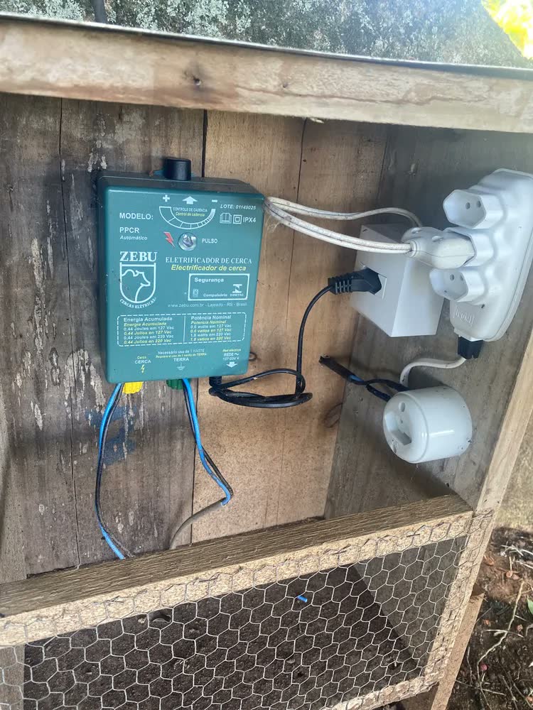 foto de Eletrificador de Cerca Elétrica Zebu PPCR 60 Hz 127V/220V
