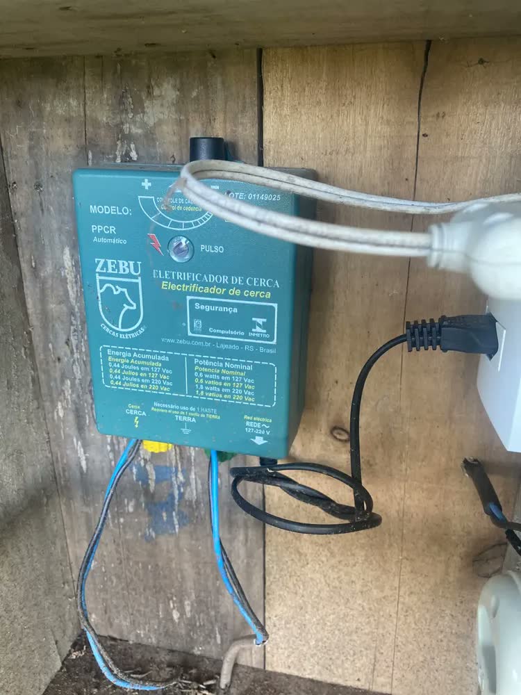 foto de Eletrificador de Cerca Elétrica Zebu PPCR 60 Hz 127V/220V