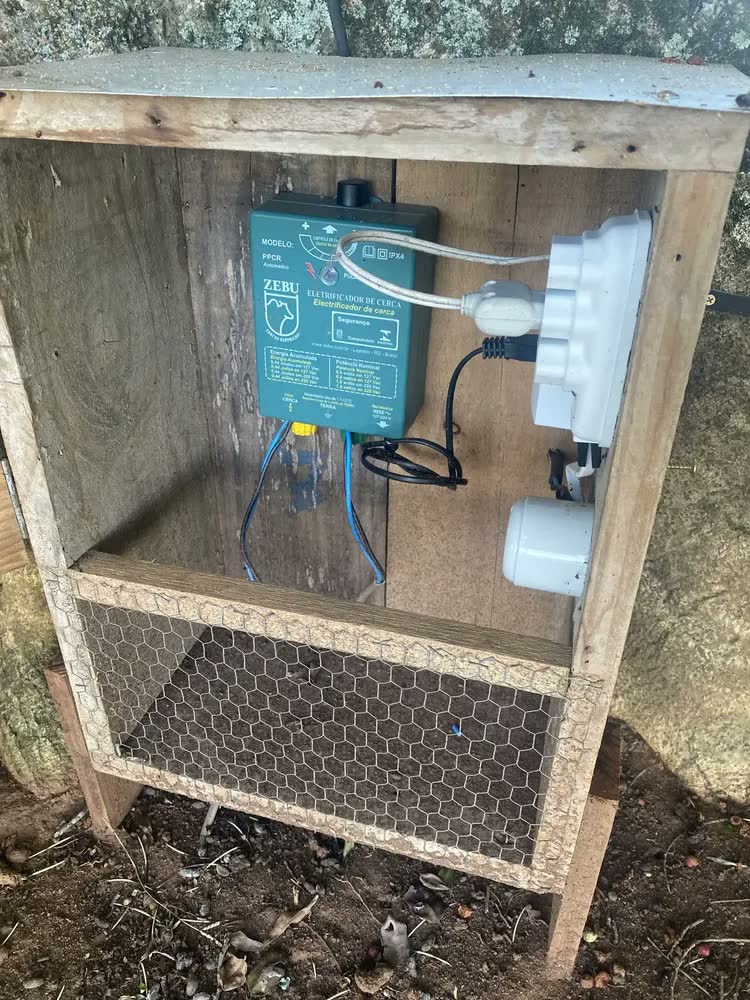 foto de Eletrificador de Cerca Elétrica Zebu PPCR 60 Hz 127V/220V
