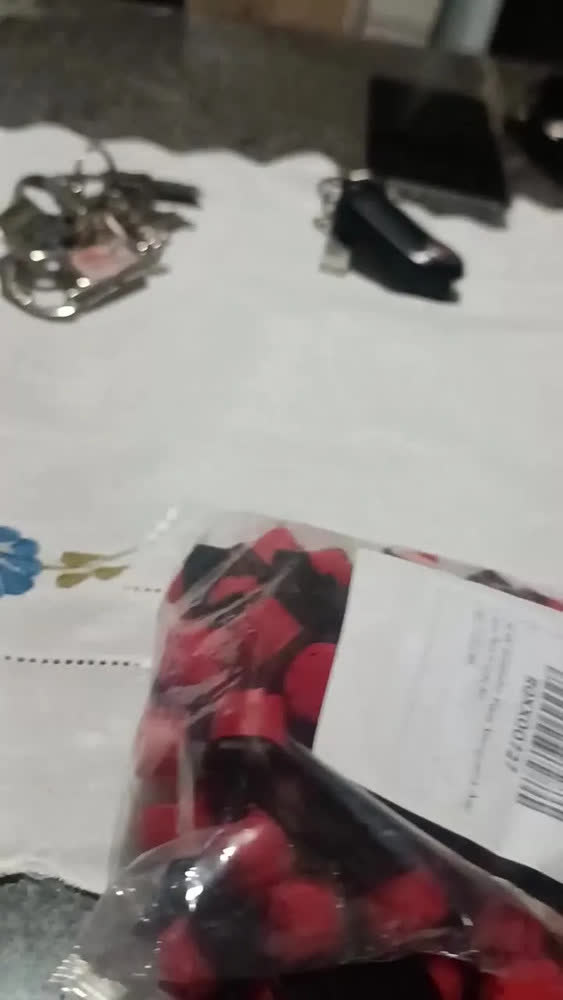 foto de Kit 100 Gotejador Para Mangueira Aspersor Para Irrigação