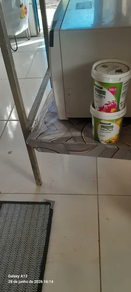 foto de Bokashi Adubo Completo Fertilizante Orgânico Classe A - 1kg