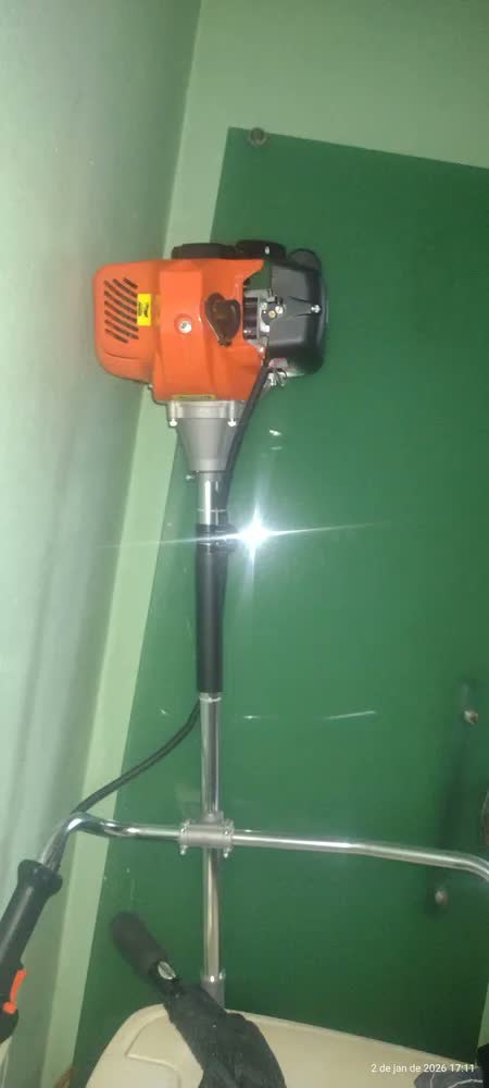 foto de Roçadeira A Gasolina Bipartida 43cc Grhb430 Terra