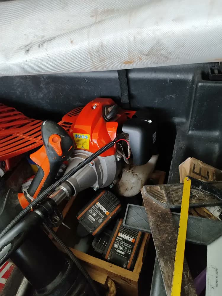 foto de Roçadeira A Gasolina Bipartida 43cc Grhb430 Terra