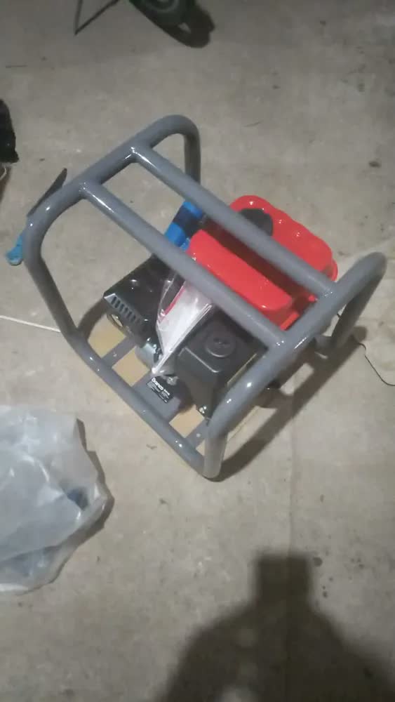 foto de Motobomba Branco a Gasolina Manual Centrífuga B4T-716