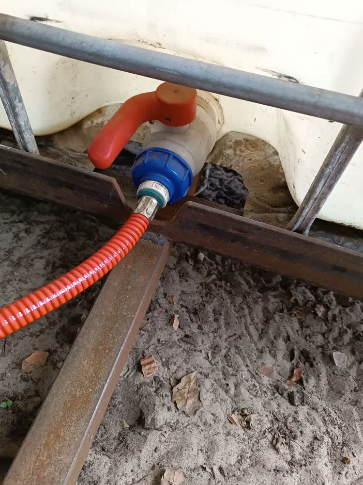 foto de Registro Esfera 1  Para Container Bombona Ibc Reservatório