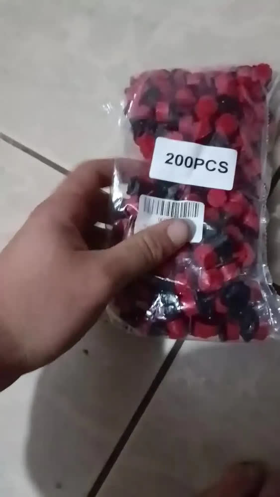 foto de Kit 300 Bicos Gotejador P/ Mangueira Aspersor Para Irrigação