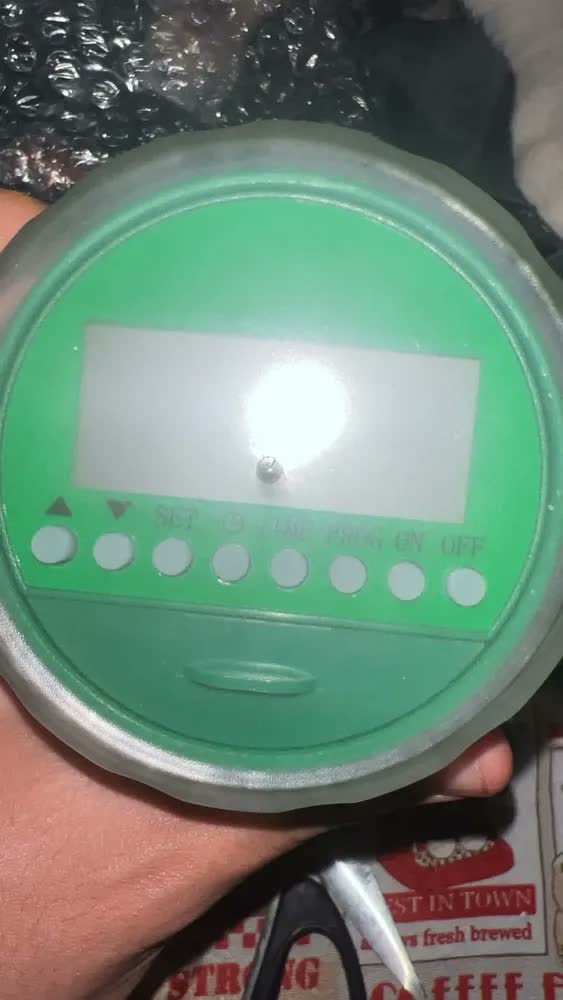 foto de Irrigador Com Temporização Para Torneiras De 3/4 E 1/2