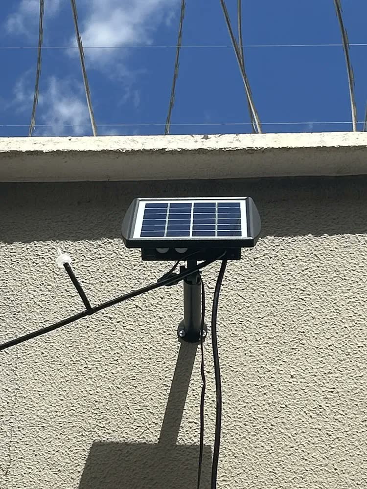 foto de Sistema Irrigação Solar Automático Para Plantas E Jardim