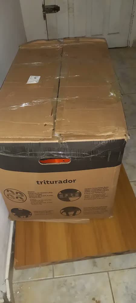 foto de Triturador Forrageiro 2hp Tramontina Te25t Tritura Galhos