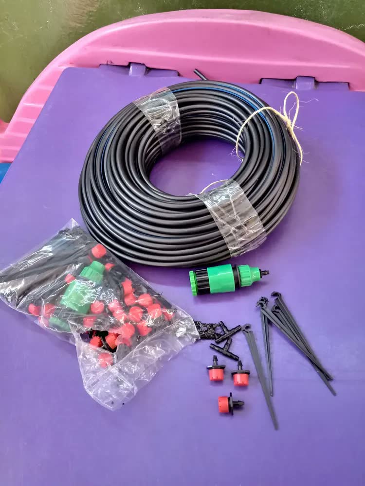 foto de Kit Irrigação  Por Aspersão 149 Peças E 30 Metros Mangueira