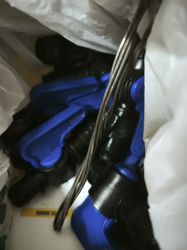 foto de Kit Irrigação Gotejador 20 Bicos + 25 Metros Completo Tempo