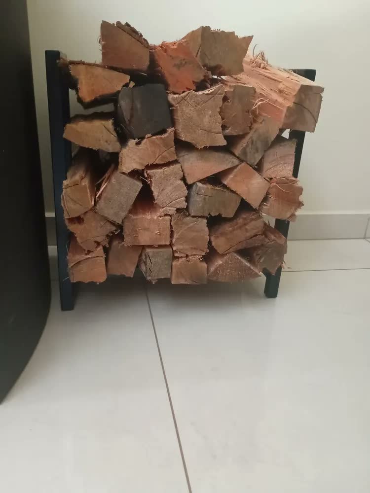 foto de Porta Lenha Lareira Fogão Moderno Estilo Industrial Rustico