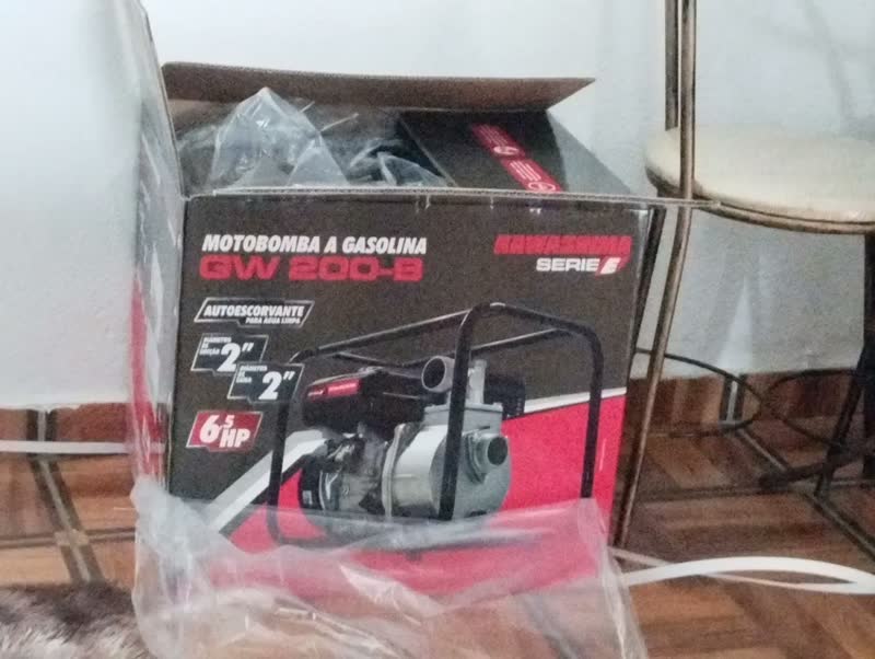 foto de Motobomba A Gasolina Kawashima 6,5cv 30000l/h Autoescovante