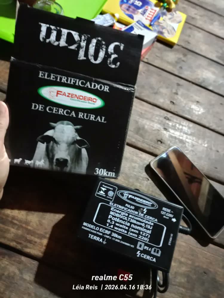 foto de Eletrificador de Cerca Fazendeiro Bivolt ECRF30KM-MDBIVOLT 30km para Área Rural