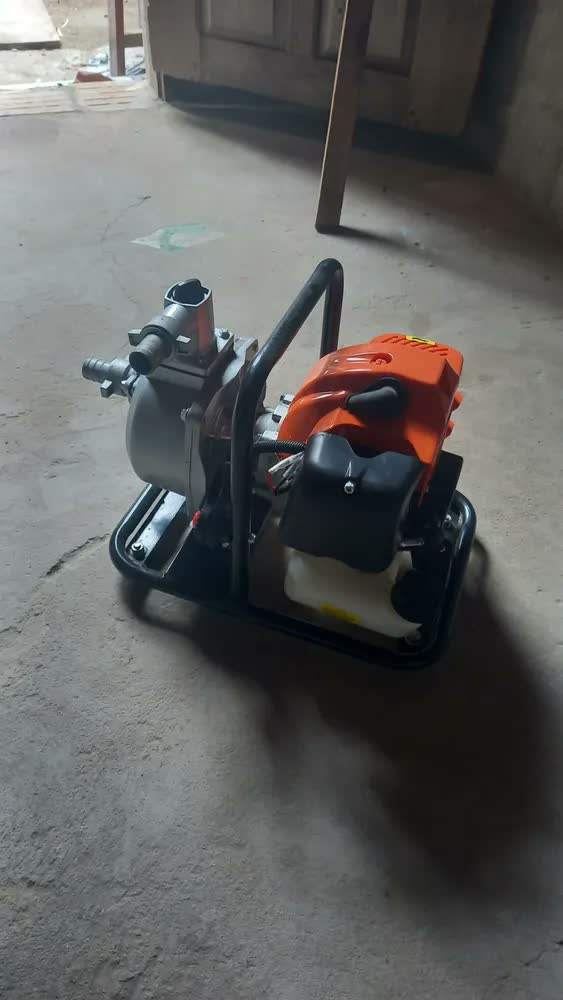 foto de Motobomba Bomba D'agua Gasolina 1pol 52cc 2,5hp 25mca Fak52b