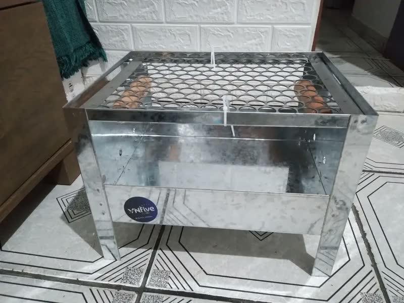 foto de Churrasqueira Móvel Aço Galvanizado Vn Five Utilidades Plus P 33x26 Grelha Aço Galvanizado