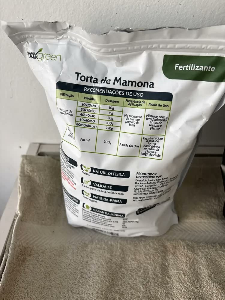 foto de Fertilizante Forth Maxgreen Torta De Mamona Para Jardim 1kg