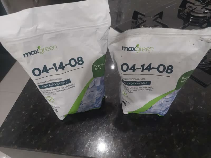 foto de Adubo NPK 04-14-08 Maxgreen 1kg Fertilizante Plantas