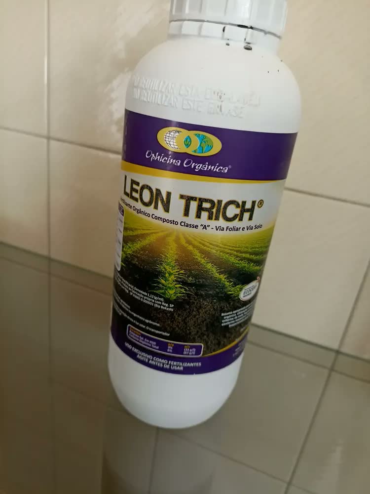 foto de Adubo Orgânico Líquido Leon Trich 1L com Ácidos Húmicos e Fúlvicos