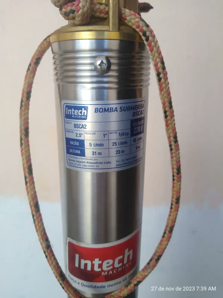 foto de Bomba Submersa Caneta Intech Machine BSCA2 1/4 HP, para Poço Artesiano e Cisterna, de Água Limpa em Aço Inox com 2,5