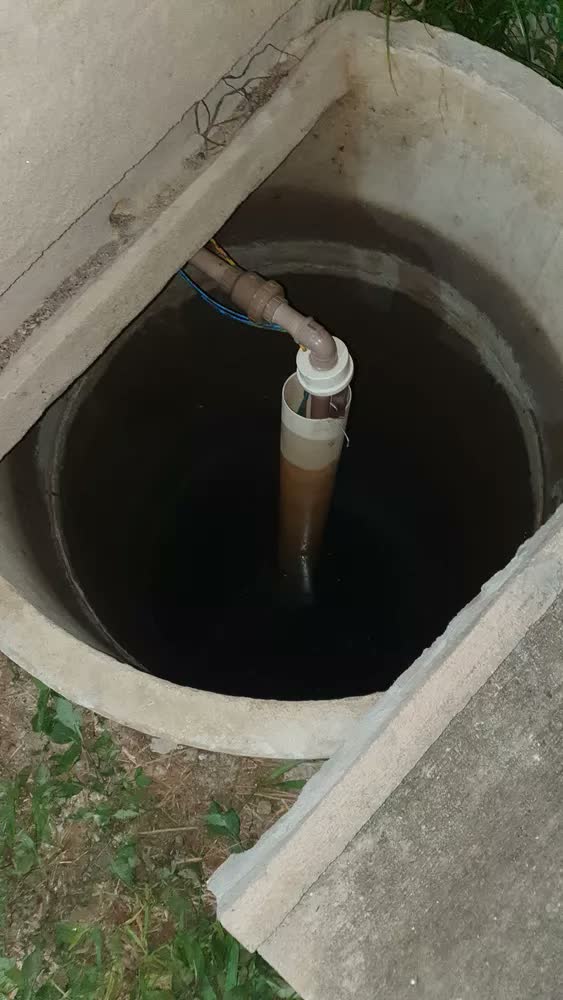 foto de Bomba Submersa Caneta Intech Machine BSCA2 1/4 HP, para Poço Artesiano e Cisterna, de Água Limpa em Aço Inox com 2,5