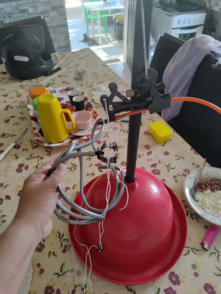 foto de Kit 5 Bebedouro Frango Aves Pendurável Automático Resistente
