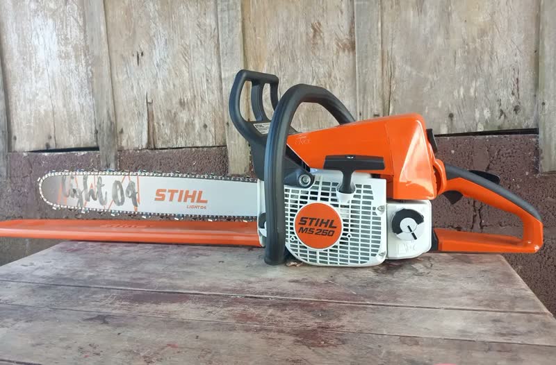 foto de Motosserra À Gasolina Stihl 45.4cc Ms 250 3.1cv