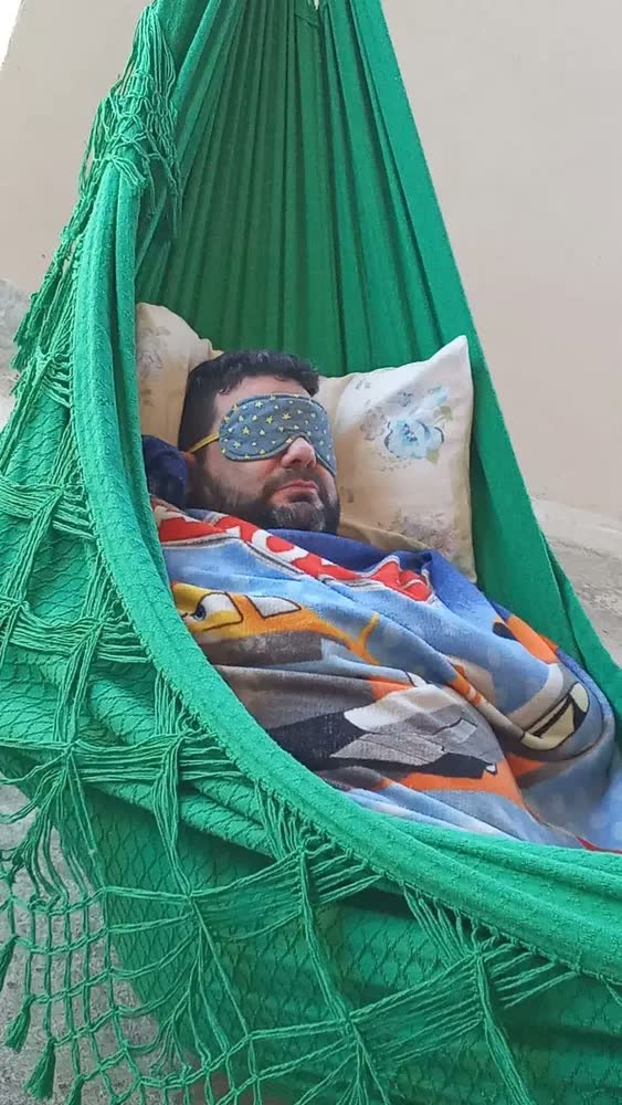 foto de Rede De Dormir Descanso Casal Luxo Bucho De Boi Reforçada Cor Caramelo Liso - Modelo 02