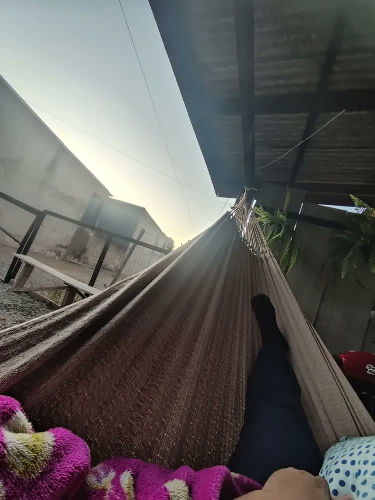 foto de Rede De Dormir Descanso Casal Luxo Bucho De Boi Reforçada Cor Caramelo Liso - Modelo 02