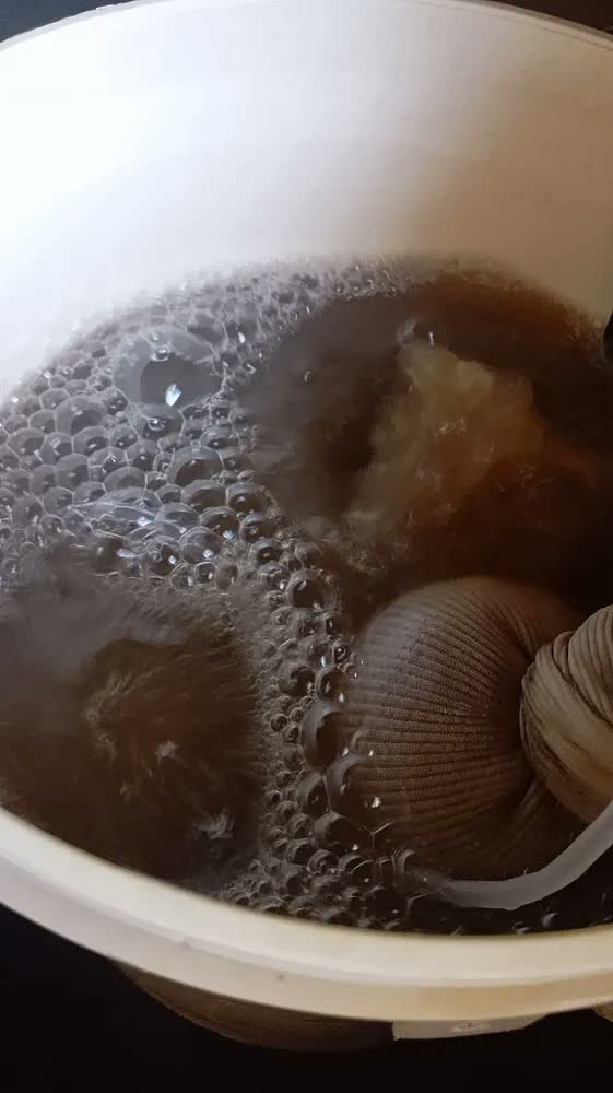 foto de Húmus de Minhoca Ophicina Orgânica Minhocuçu Farelado 1kg para Planta