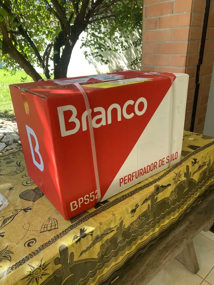 foto de Perfurador de Solo Branco à Gasolina BPS 52