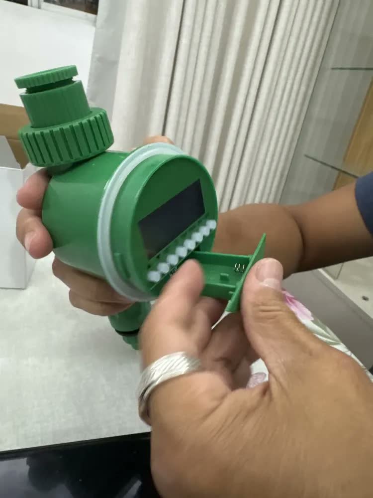 foto de Temporizador P Torneira Mangueira Programável Água Irrigação