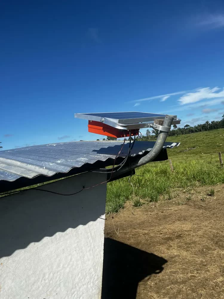 foto de Eletrificador De Cerca Solar Zebu Zs120i 5 Joules 4.5km