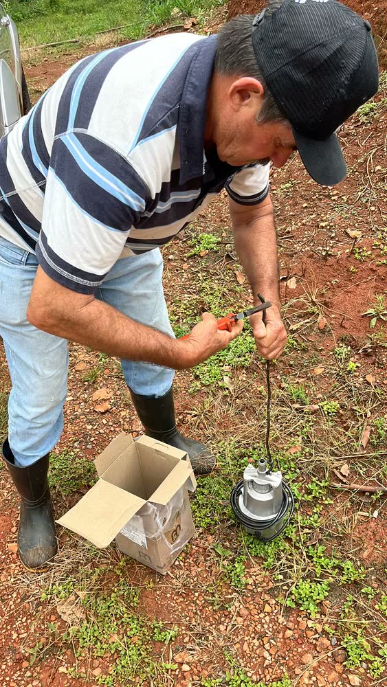 foto de Bomba Vibratória Submersa 650 Anauger