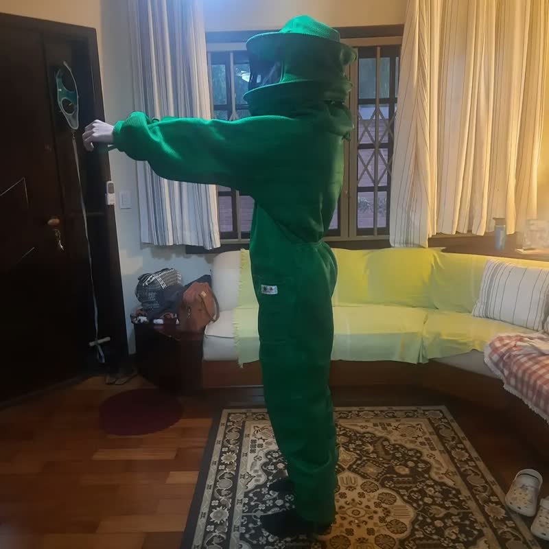 foto de Macacão De Apicultor 100% Antiferroada Ventilado+luva Gratis