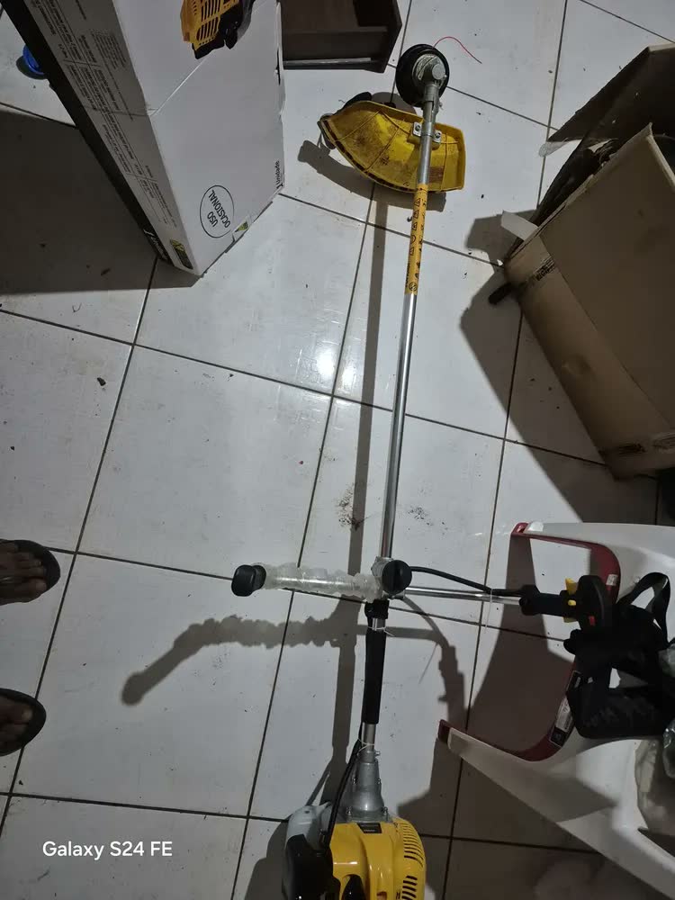 foto de Roçadeira A Gasolina 1,7 Cv 42,7 Cm³ (cc) Rgo 430 Vonder