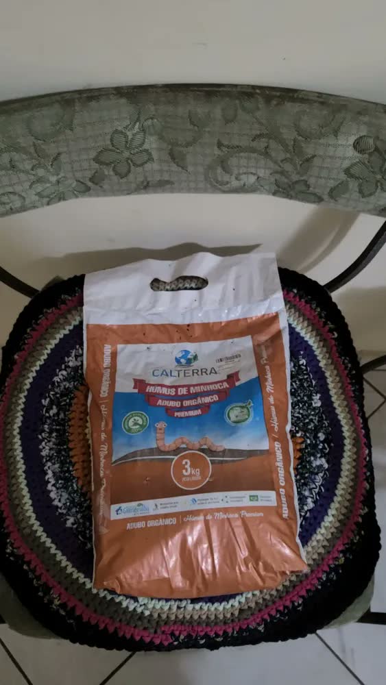 foto de Húmus De Minhoca Premium 3kg Calterra