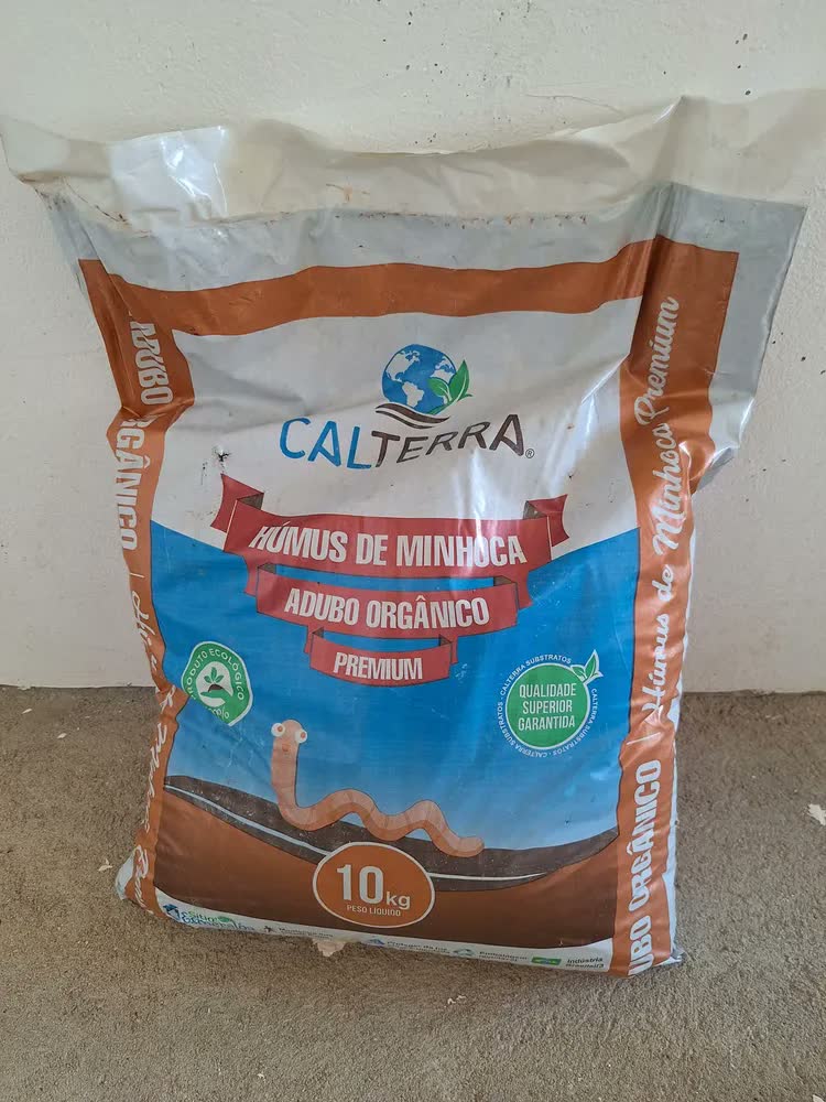foto de Húmus De Minhoca Premium 3kg Calterra