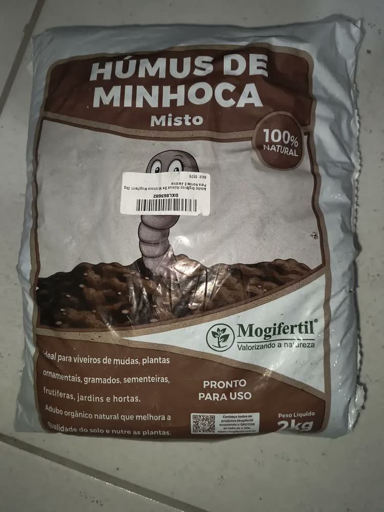 foto de Adubo Orgânico Húmus de Minhoca Mogifertil 2kg para Hortas e Jardins