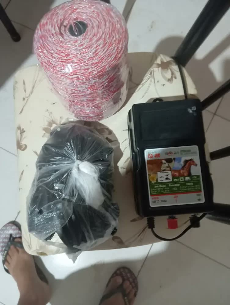 foto de Kit Eletrificador Rural 40 Km Cerca Eletrica Gado Boi 500m Ambientude EF400