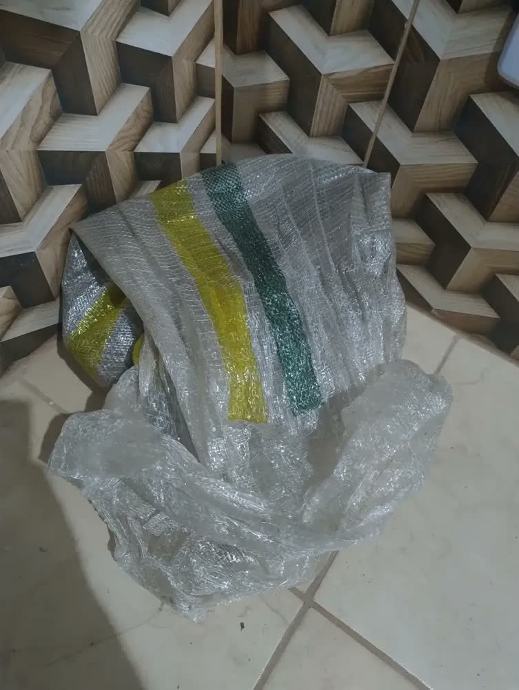 foto de Terra Vegetal Adubada Orgânica 20 Kg Para Jardins e Hortas