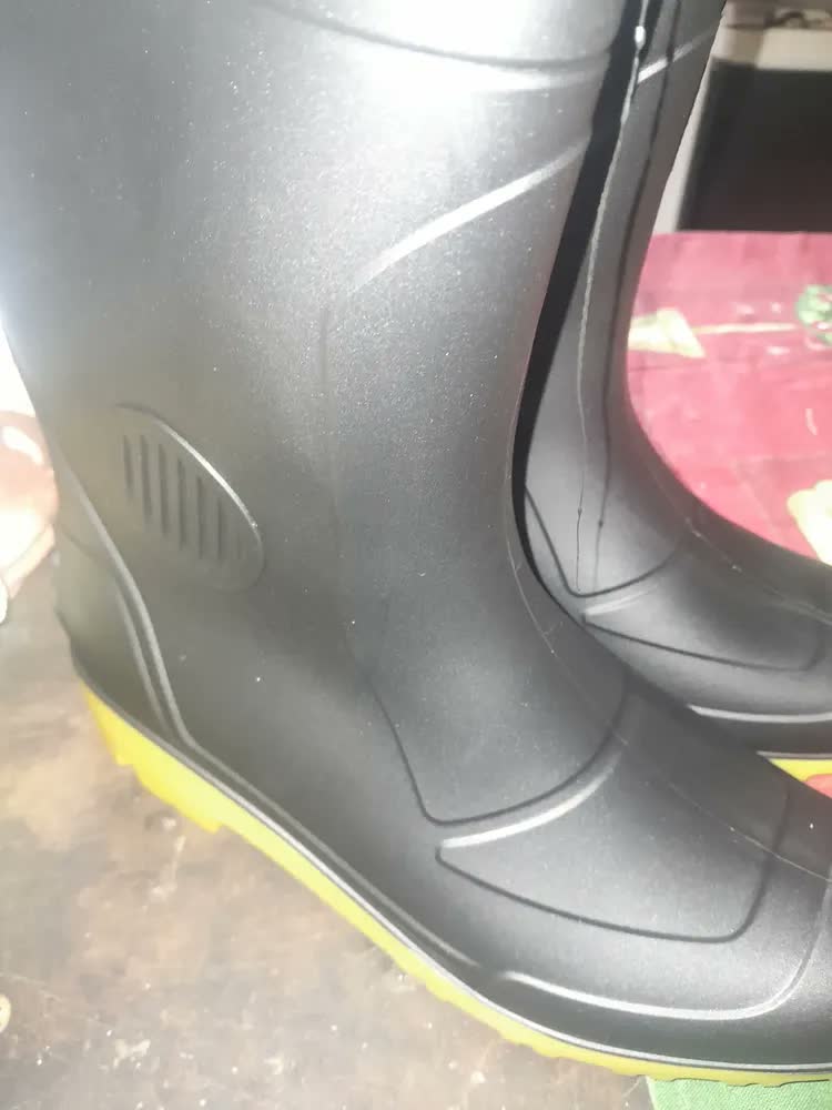 foto de Bota Galocha Impermeável Cano Longo Pega Forte Grendene Pvc