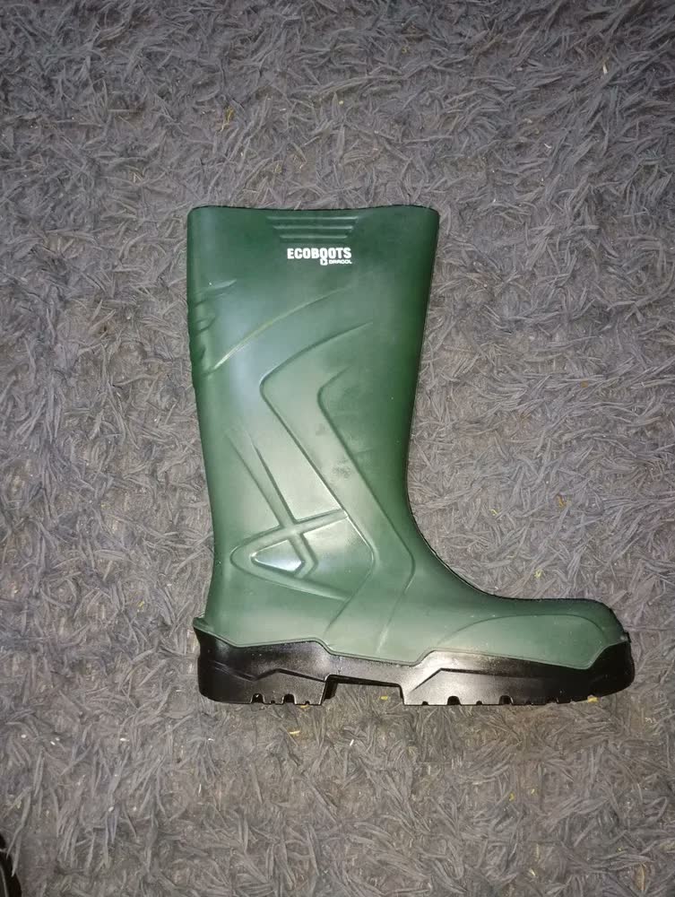 foto de Bota Ecoboots Pu Cano Longo Verde Solado Preto Bracol